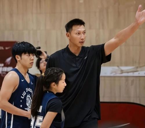 澳网赛场,中国球童尽,显英姿,新葡京app,澳门新葡京娱乐城app,澳门新葡京娱乐城官网